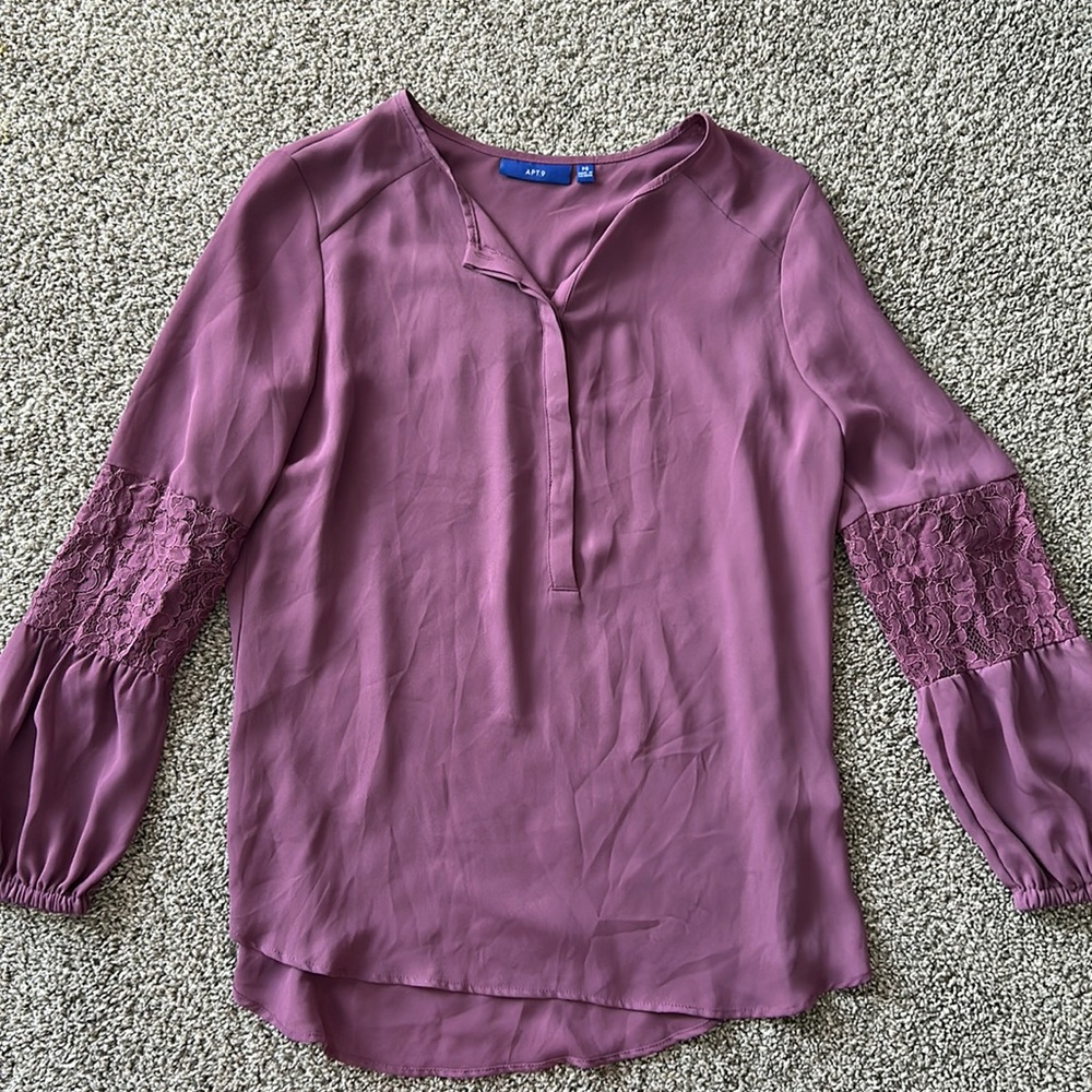 Apt. 9 Top